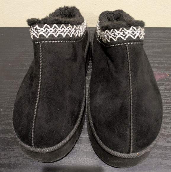 Yoki Black Platform Shoes with White Trim Size 8 - Picture 2 of 10